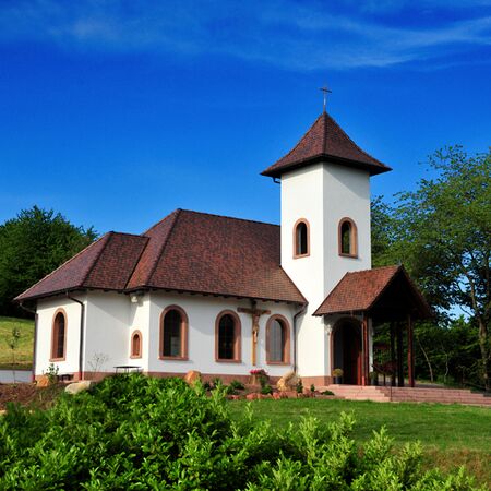 Friedenskapelle im Sommer