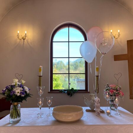 Taufaltar Friedenskapelle